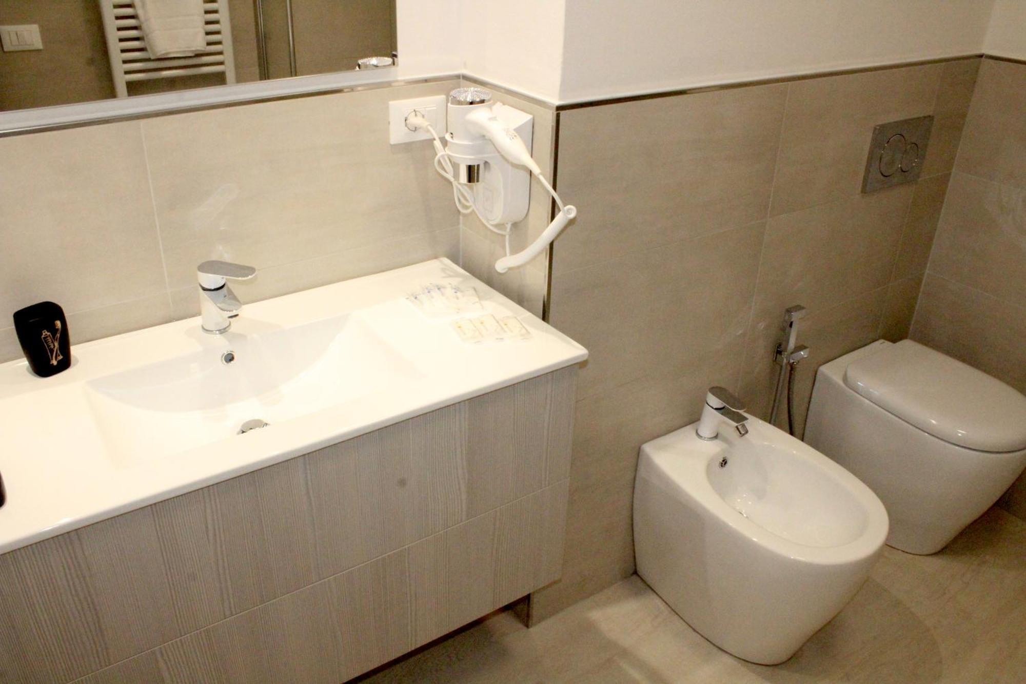 La Suite B&B Apartments Bolonia Habitación foto